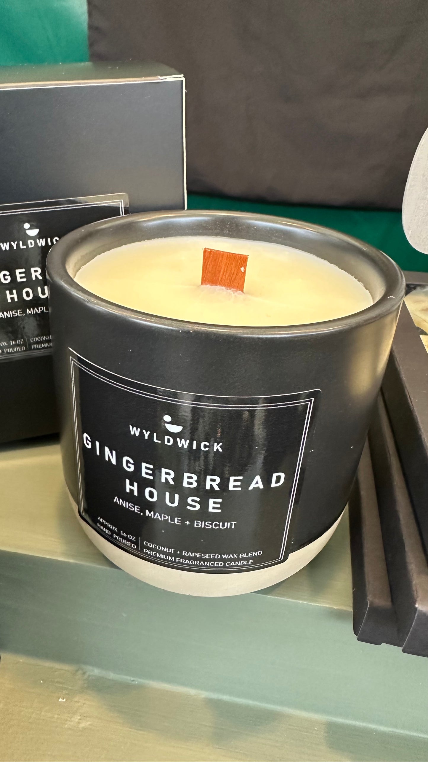 Premium GINGERBREAD HOUSE Candle 16oz (Limited Edition)