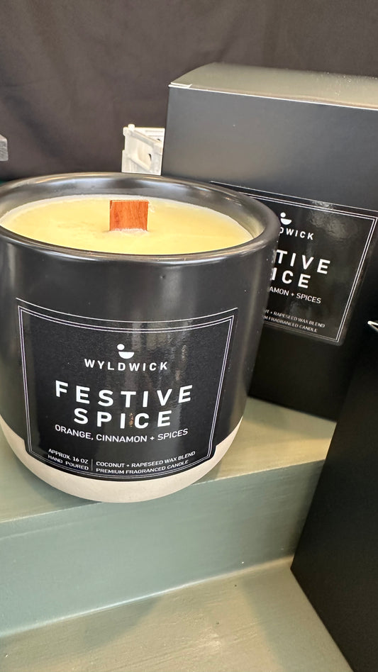 Premium FESTIVE SPICE Candle 16oz (Limited Edition)