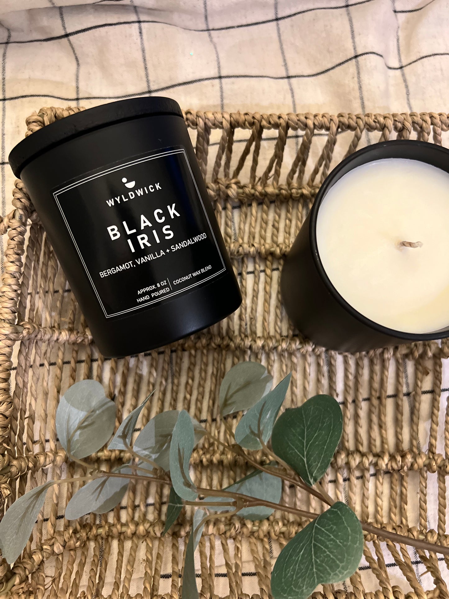 BLACK IRIS Candle 8oz
